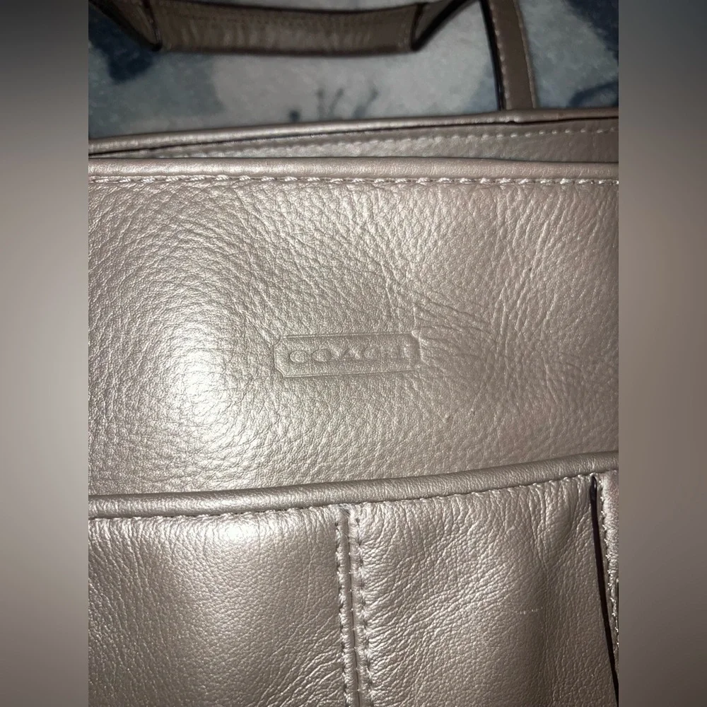 Coach Gold Metallic Tote Bag with Structured Design - Picture 2 of 12